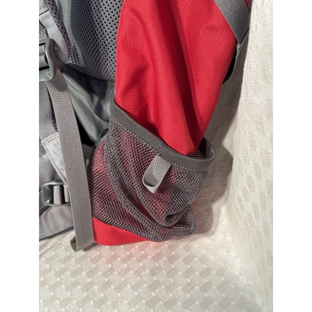 Kelty Lynx 2200 ST Red Gray Daypack Backpack 36 Liter Capacity